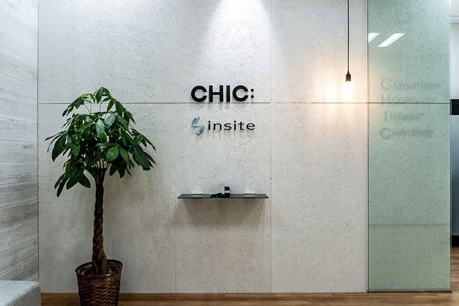 株式会社シック・ホールディングス 様 エントランス