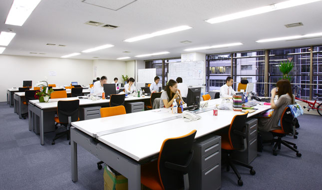 オフィスデザイン事例 株式会社スペースアップ様/株式会社ソリューション様 執務室