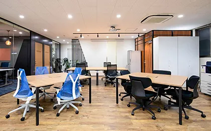 株式会社オフィスバスターズ 関西支社のオフィスデザイン事例